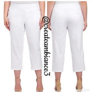 Caroline Pull-On Crop Pant